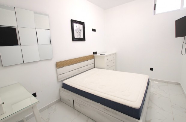 Resale - Villa Detached - Algorfa