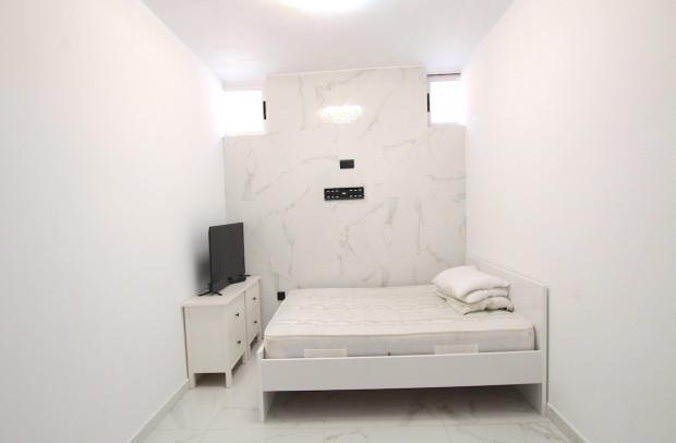 Resale - Villa Detached - Algorfa