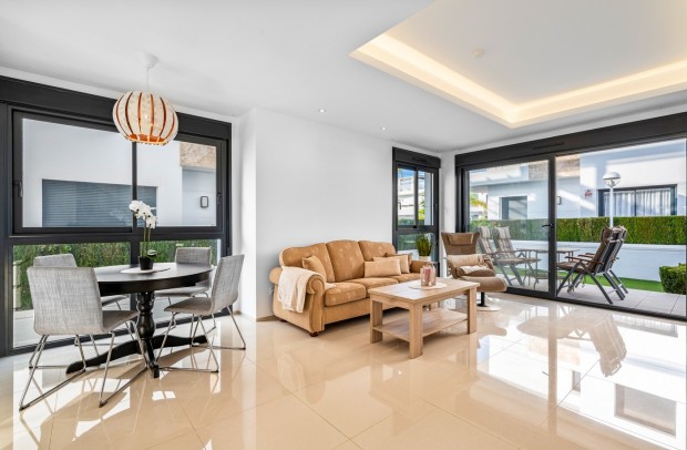 Reventa - Semi-Detached - Ciudad Quesada