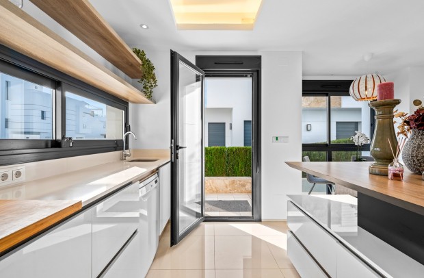 Reventa - Semi-Detached - Ciudad Quesada