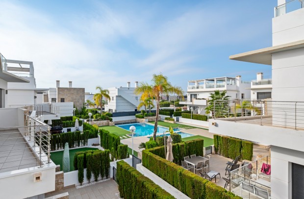 Reventa - Semi-Detached - Ciudad Quesada