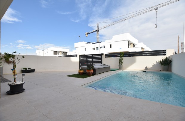 Resale - Villa Detached - Los Montesinos