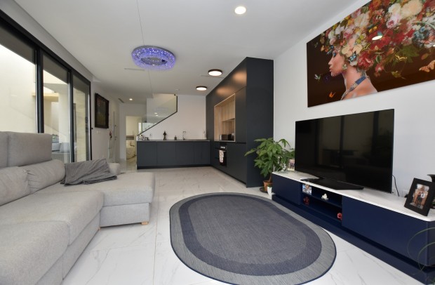 Resale - Villa Detached - Los Montesinos