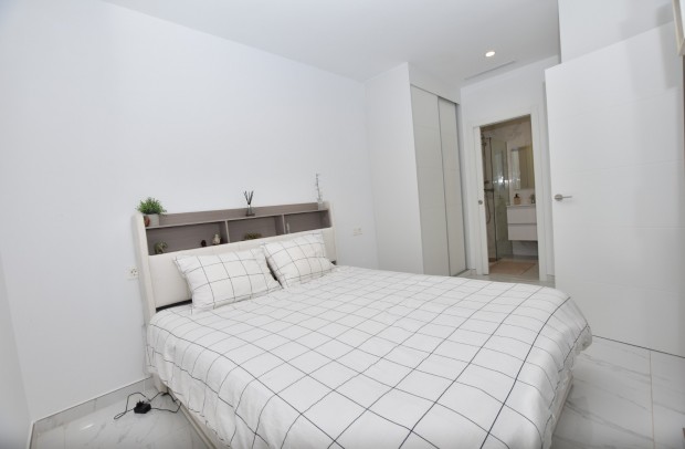 Resale - Villa Detached - Los Montesinos