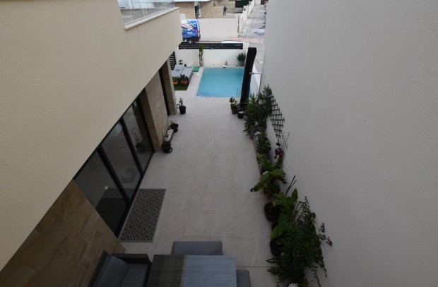 Resale - Villa Detached - Los Montesinos