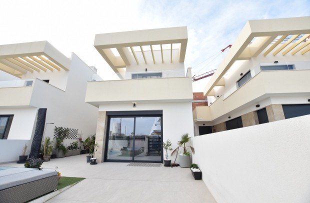 Resale - Villa Detached - Los Montesinos