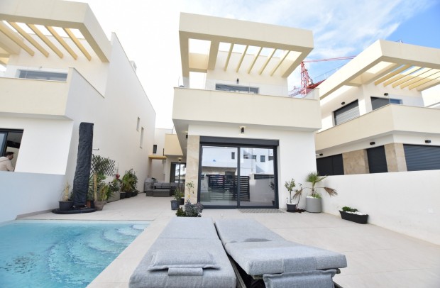 Resale - Villa Detached - Los Montesinos