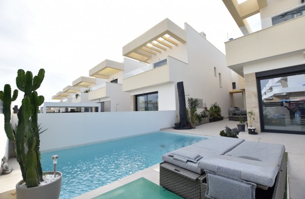 Resale - Villa Detached - Los Montesinos