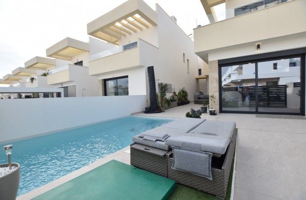Resale - Villa Detached - Los Montesinos