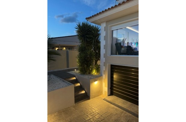 Resale - Villa Detached - Alfas del Pí - pueblo