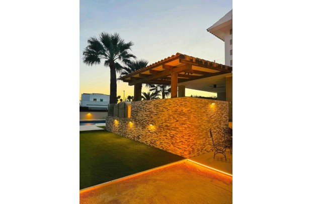 Resale - Villa Detached - Alfas del Pí - pueblo