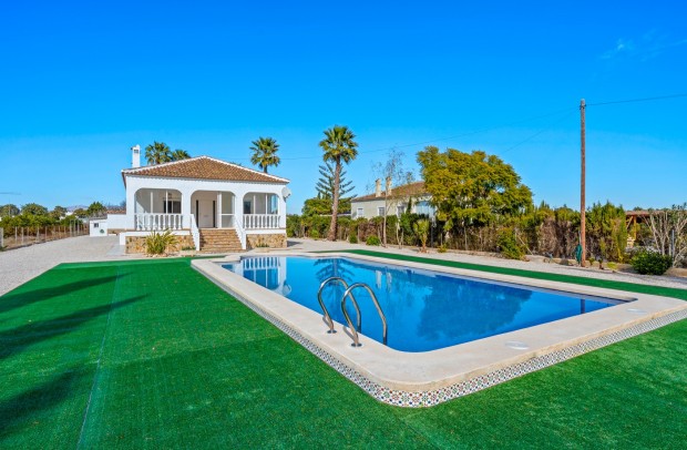 Revente - Country Property - Dolores