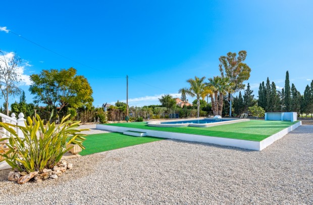 Revente - Country Property - Dolores