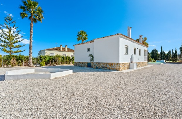 Revente - Country Property - Dolores