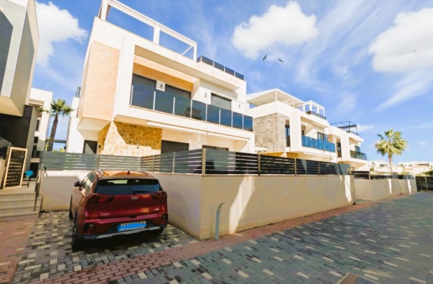 Resale - Villa Detached - Cabo Roig - Lomas de Cabo Roig