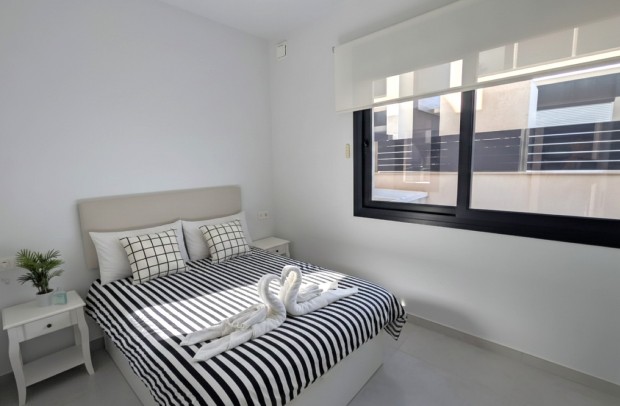 Resale - Villa Detached - Cabo Roig - Lomas de Cabo Roig