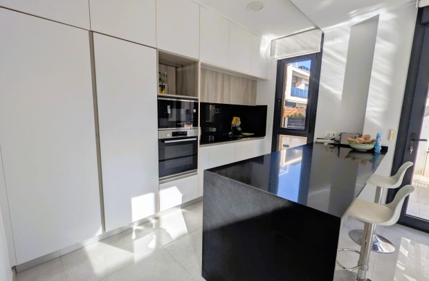 Resale - Villa Detached - Cabo Roig - Lomas de Cabo Roig