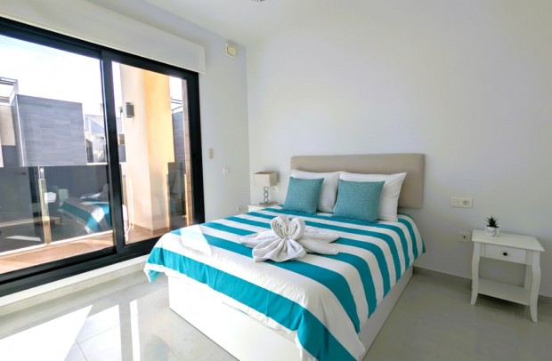 Resale - Villa Detached - Cabo Roig - Lomas de Cabo Roig