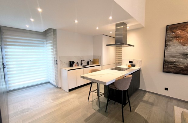 Resale - Villa Detached - Algorfa