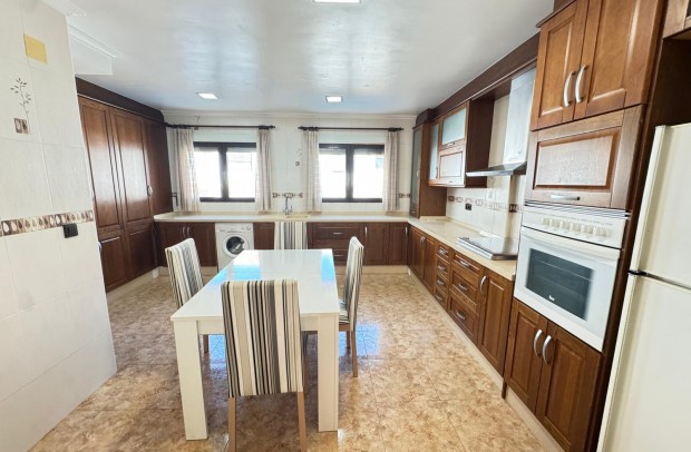 Resale - Townhouse - San Miguel de Salinas