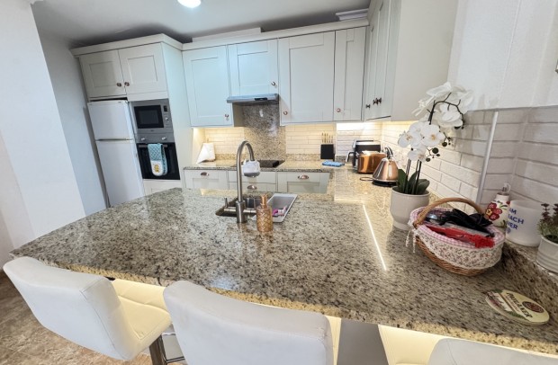 Resale - Apartment - Cabo Roig