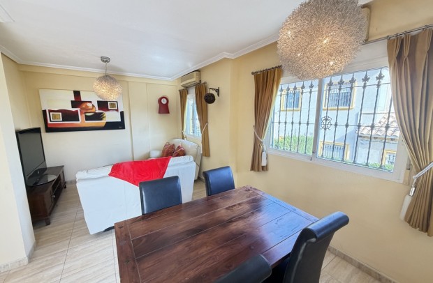 Resale - Town house - Villamartin - Villamartín