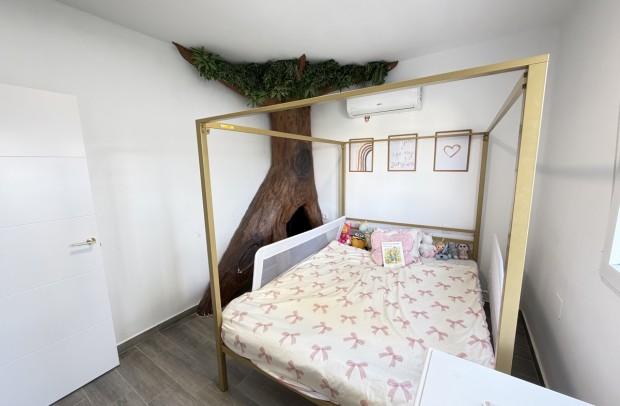 Resale - Villa Detached - Villamartin - Villamartín