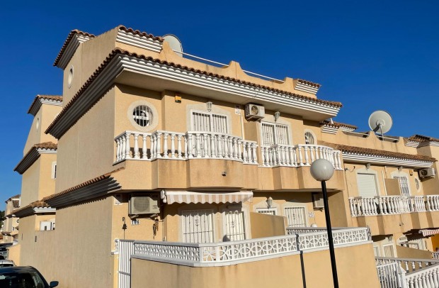 Resale - Townhouse - Villamartin - Villamartín