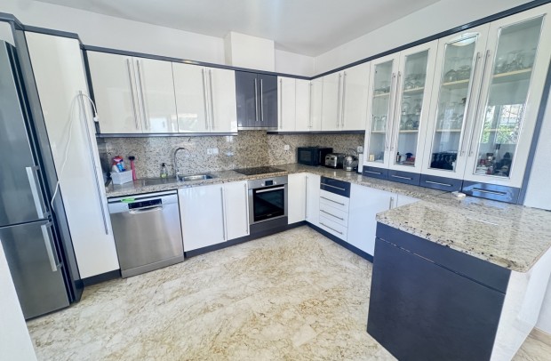 Resale - Villa Detached - Las Ramblas Golf