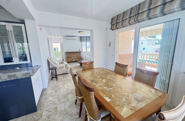 Resale - Villa Detached - Las Ramblas Golf