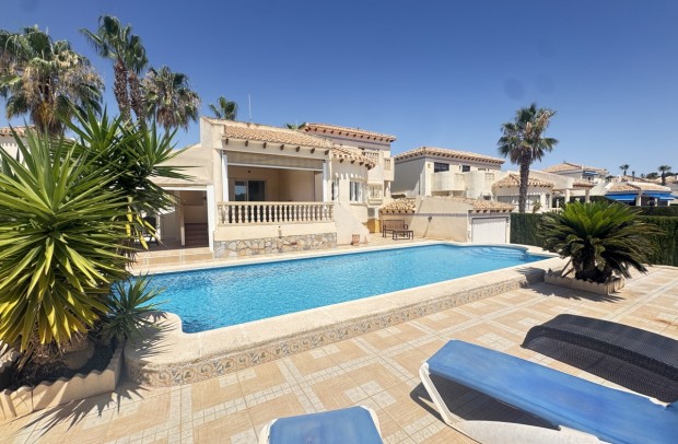 Resale - Villa Detached - Las Ramblas Golf