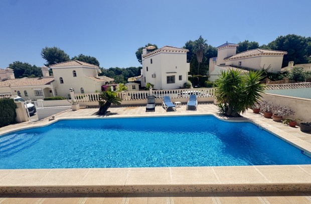 Resale - Villa Detached - Las Ramblas Golf
