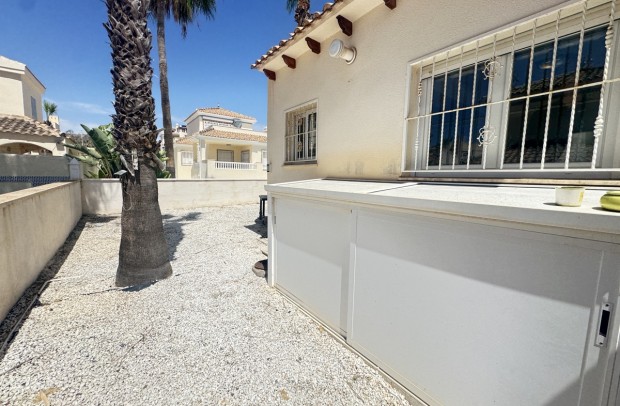 Resale - Villa Detached - Las Ramblas Golf