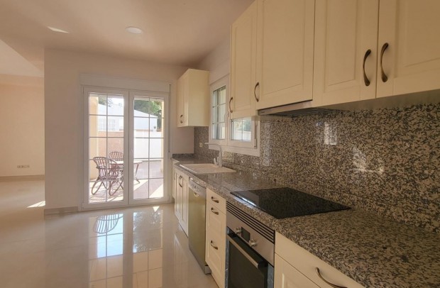 Resale - Villa Detached - Cabo Roig