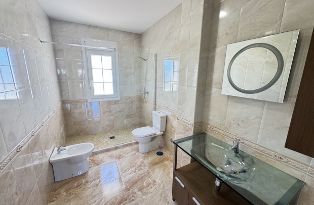 Resale - Villa Detached - Cabo Roig