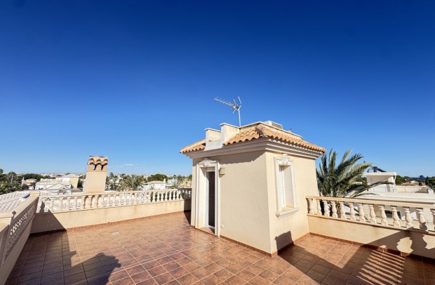 Resale - Villa Detached - Cabo Roig