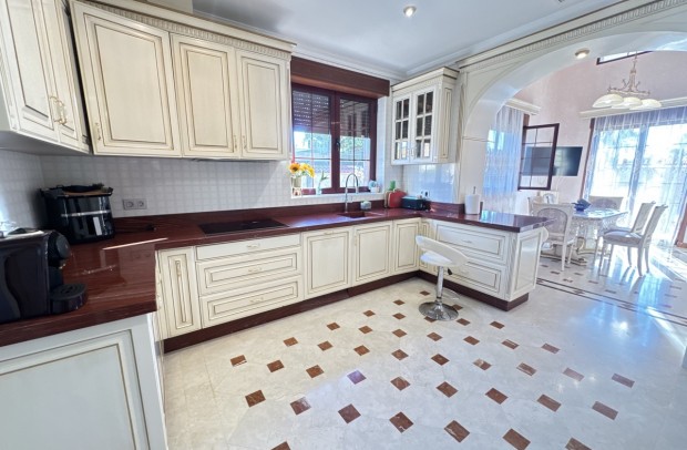 Revente - Villa Detached - Cabo Roig