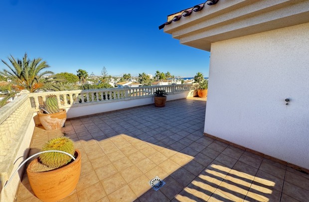 Revente - Villa Detached - Cabo Roig