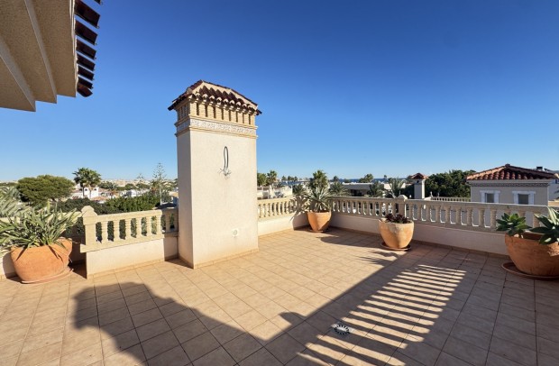 Revente - Villa Detached - Cabo Roig