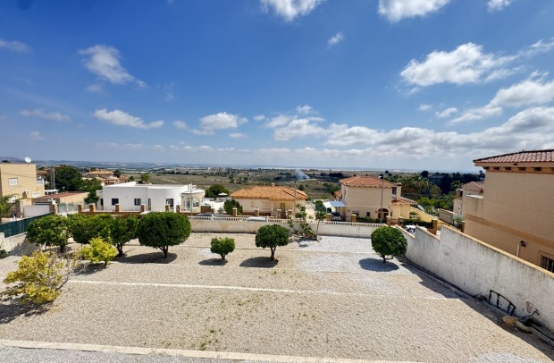 Resale - Villa Detached - San Miguel de Salinas