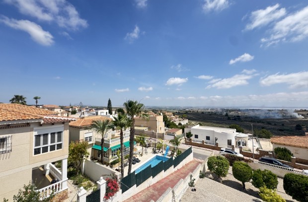 Resale - Villa Detached - San Miguel de Salinas