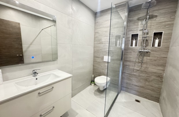 Resale - Villa Detached - San Miguel de Salinas