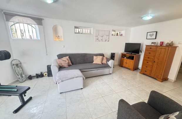 Reventa - Villa Detached - Villamartin - Villamartín