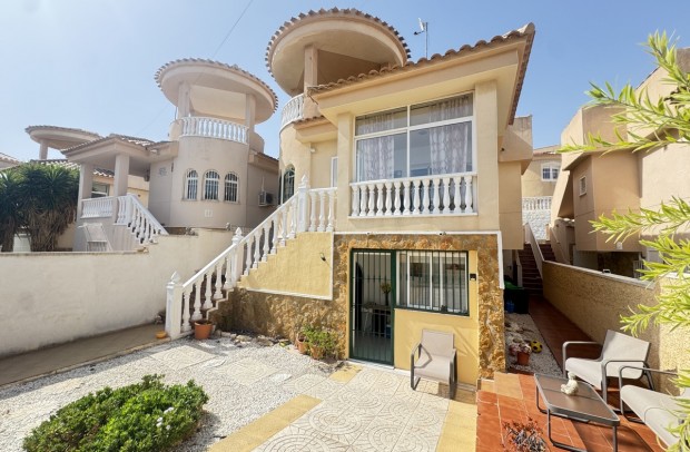 Reventa - Villa Detached - Villamartin - Villamartín