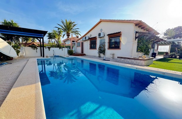 Reventa - Villa Detached - Cabo Roig