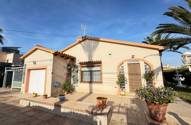 Reventa - Villa Detached - Cabo Roig