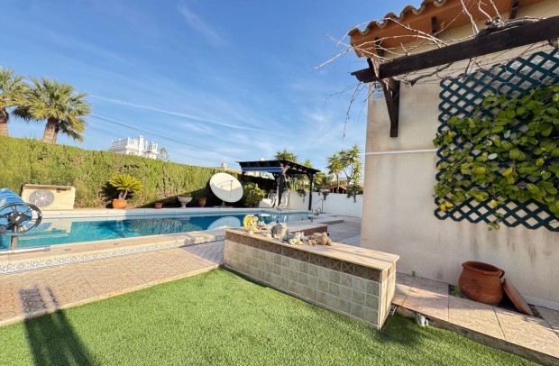 Reventa - Villa Detached - Cabo Roig