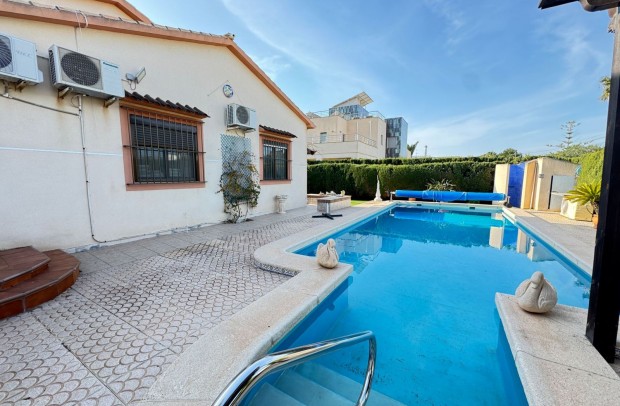 Reventa - Villa Detached - Cabo Roig