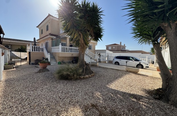 Reventa - Villa Detached - Ciudad Quesada