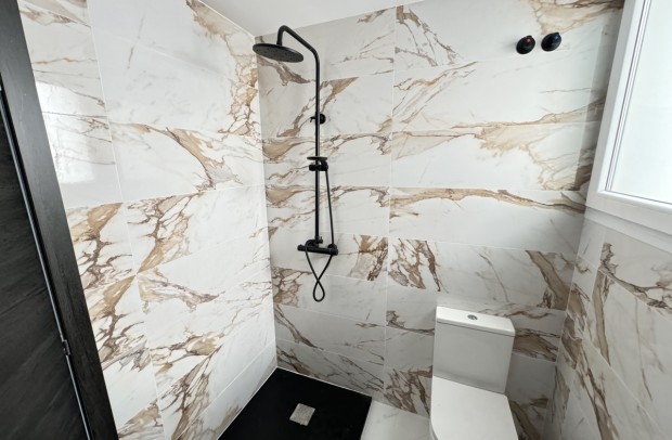 Resale - Villa Detached - Los Balcones